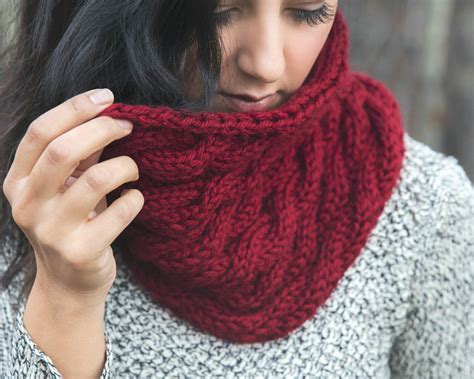 Chunky Cabled Cowl Free Knitting Pattern Leelee Knits