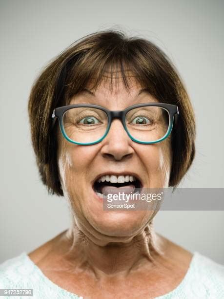 Female Torture Stockfotos En Beelden Getty Images