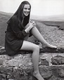 Beautiful Photo Shoot of Teenage Lynne Frederick on the Set of ‘No ...