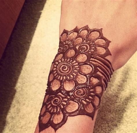 9 Modern And Attractive Red Cone Mehndi Designs Styles At Life