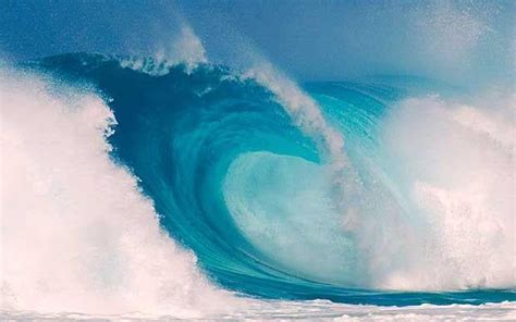 Hawaii Living The Dream Surfing The Banzai Pipeline