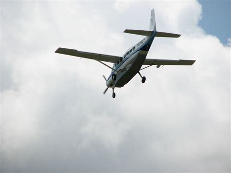 Cessna Test Cessna Test C208 Grand Caravan Landing Runway Flickr