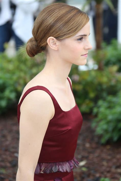 A Deep Dive Into Emma Watsons Hair History Emma Watson Hair Color Emma Watson Hair Emma