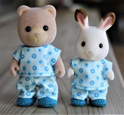 Calico Critterssylvanian Families Pajamas And Slippers Calico Critter Clothing In 2020