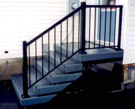 A horizontal cedar railing is framed by modern matte black rails, lending a modern appeal that creates privacy on this deck. Aluminium Railings Edmonton | Railing In Edmonton ...