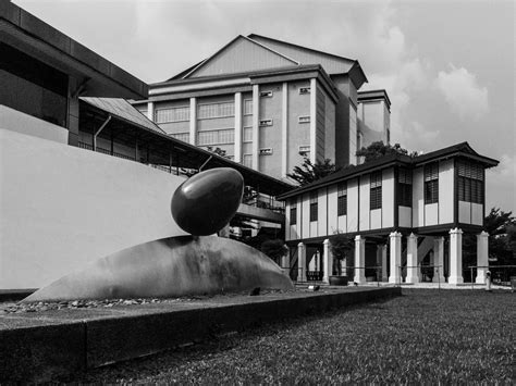 Namun, idea penubuhannya mula dikemukakan sejak tahun 1954 hingga 1956 oleh majlis kesenian persekutuan. Rumah Chow Kit, Balai Seni Visual Negara, Jalan Temerloh ...