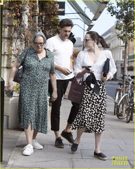 Photo Daisy Ridley Tom Bateman Wedding Rings Lunch Notting Hill Photo Just Jared