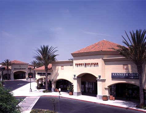 Located one hour from los angeles and santa barbara, camarillo premium outlets is an outside center with over 120 outlet stores that feature top designers, manufacturers' factory stores and deeply discounted merchandise from popular national chain stores. Do Business at Camarillo Premium Outlets®, a Simon Property.