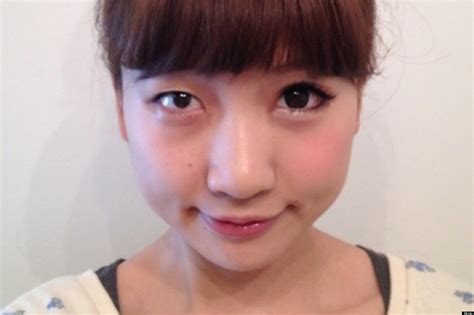 Japanese Blogger Momo Reveals Shocking Side By Side Eye