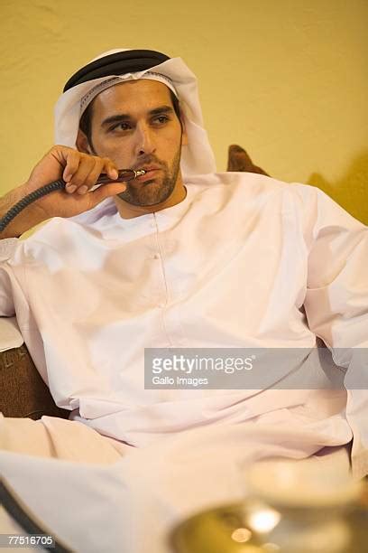 Arabic Smoking Pipe Fotografías E Imágenes De Stock Getty Images