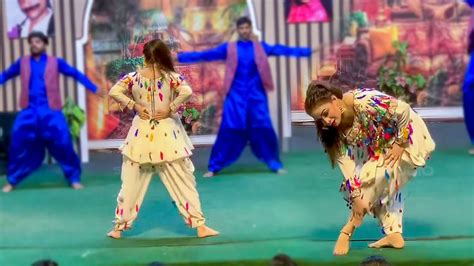 Phir Ishq Di Tari Wajdi Ay Nida Chaudhry Hot Mujra Dance 2023 Youtube
