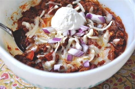 A ground beef chili, made with ground chuck, onion, peppers, basic chili seasonings, and beans. Simple Beef | Beef kidney, No bean chili, Chili