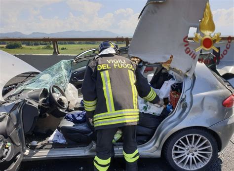 Roma Tragico Incidente Sull A1 All Uscita Di Fiano Romano Scontro