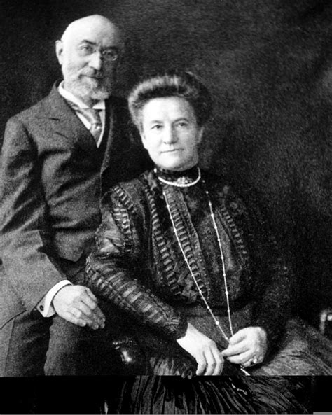 Isidor And Ida Straus Titanic Victims Photograph By Science Photo