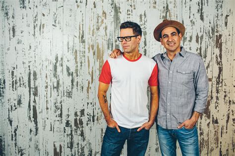 Bobby Bones and the Raging Idiots Release Acoustic Version of ‘Fishin