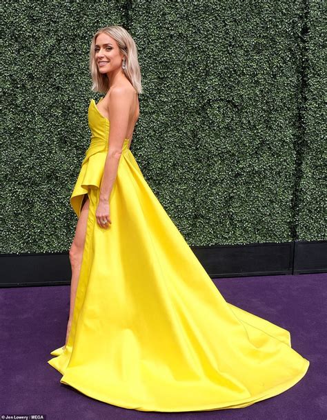 Emmy Awards 2019 Best Dressed Stars Arrive On Red Carpet Dresses