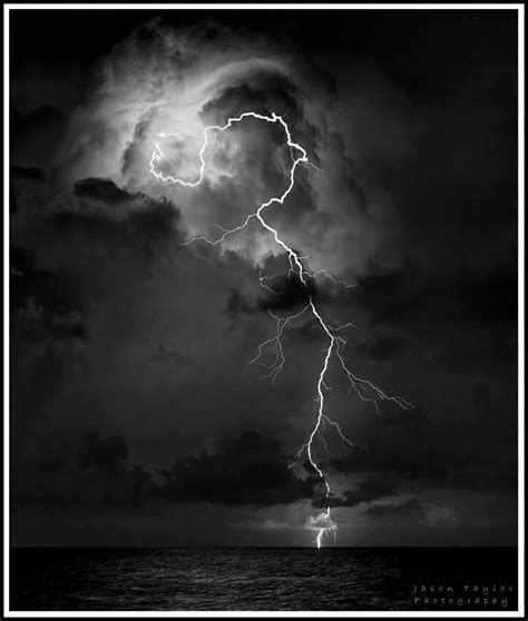 Pin By Harold Coulombe On Photography Lightning Storm Lightning