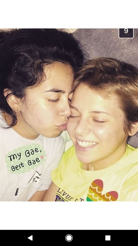 Cute Lesbian Couple 6 Tumblr Gallery