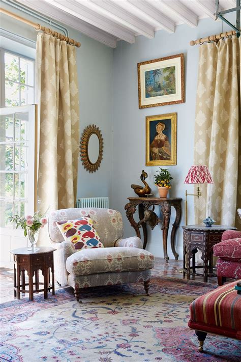 Country style decor has existed in one form or another for centuries, and today this type of interior design is among the most popular. The French Country Home of Textiles Dealer Susan Deliss - Katie Considers