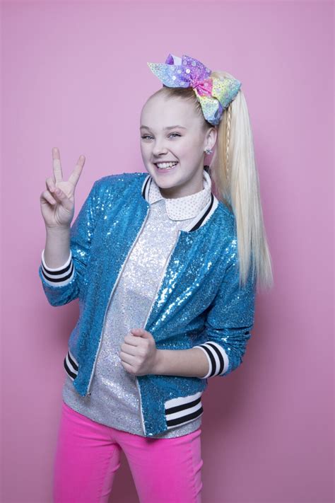 Jojo Siwa Comes Out As Gay Her T Shirt Suggests She Did Los Angeles Times