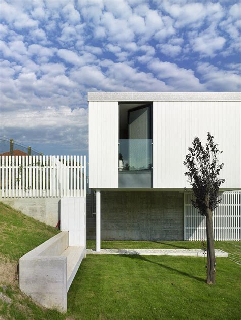 Covas — ist der name mehrerer personen: Gallery of Seven Modular Housing in Covas / Salgado e Liñares Architects - 2