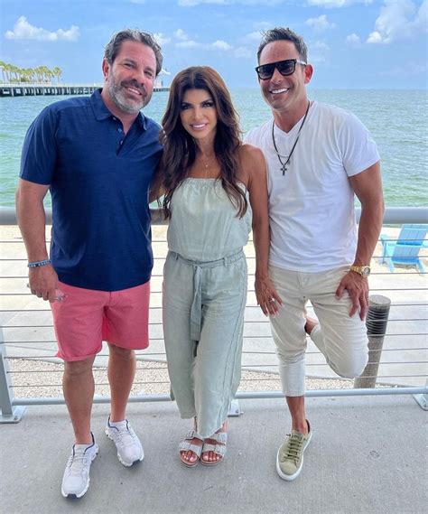 Melissas Old Nose On Twitter Teresa With Her Brother In Law 🙌🏼 Rhonj