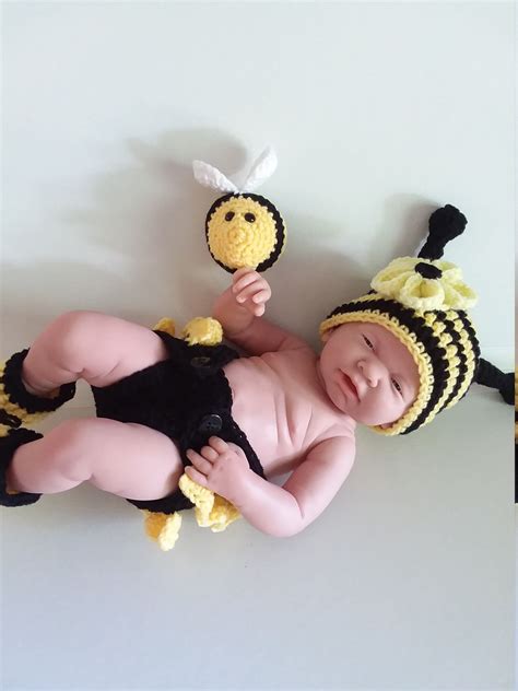 √ Newborn Bumble Bee Outfit