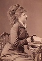 1870s hair style | Victorian hairstyles, Vintage portraits, Vintage ...