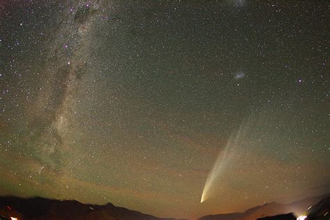 Apod 2014 October 19 Comet Mcnaught Over New Zealand