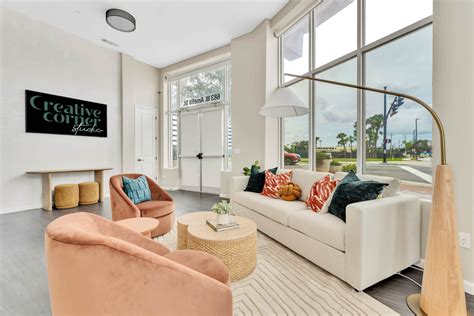 Book Now - Creative Corner