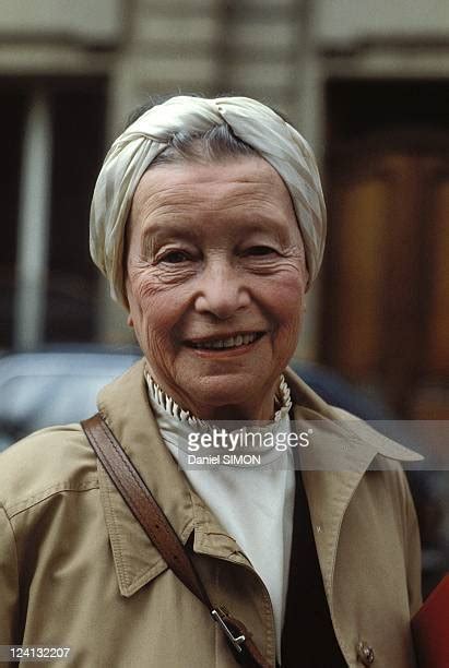 Simone De Beauvoir Photos Et Images De Collection Getty Images