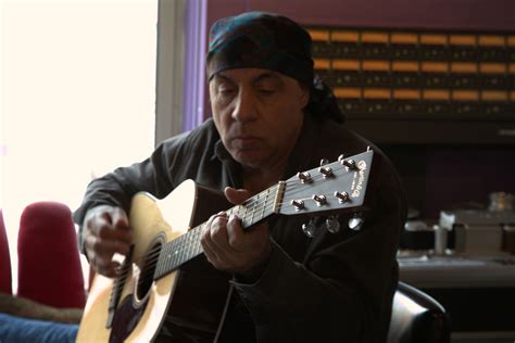 When you upgrade to crunchbase pro, you can access unlimited search results, save to custom lists or to salesforce, and get notified when new companies, people, or deals meet your search criteria. Steve Van Zandt's Plan to Save Music Education During the ...