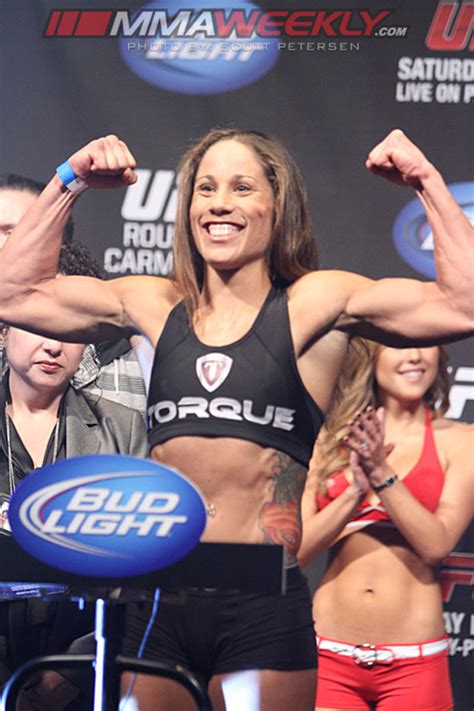 Liz Carmouche Leaves The Octagon With Teeth Marks But No Ufc Belt Ufc And Mma