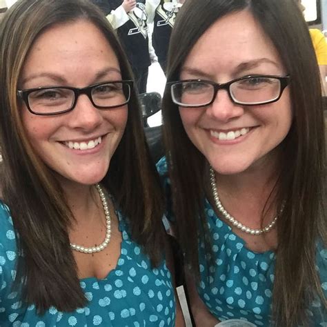 15 Photos Of Daughters That Look Exactly Like Their Mothers Wow