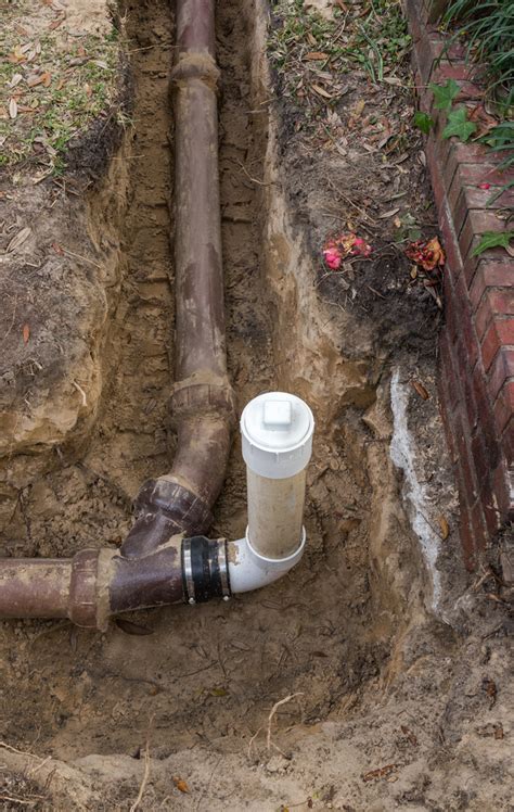 3 Warning Signs Your Main Sewer Lines Are Clogged Septic Cleaning Pros