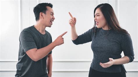10 Types Of Toxic Partners How To Handle Them Smash Negativity