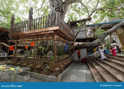 Gangaramaya Temple In Colombo Editorial Stock Image Image Of Bodhi