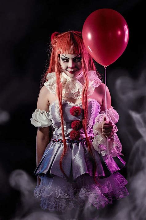 These Female Pennywise Cosplayers Will Make You Lovin It