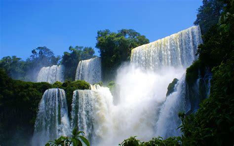 Download Wallpaper 2560x1600 Spectacular Scenery Of Waterfalls And
