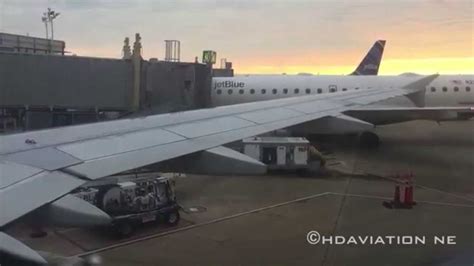 Landing At Ronald Reagan International Airport Youtube