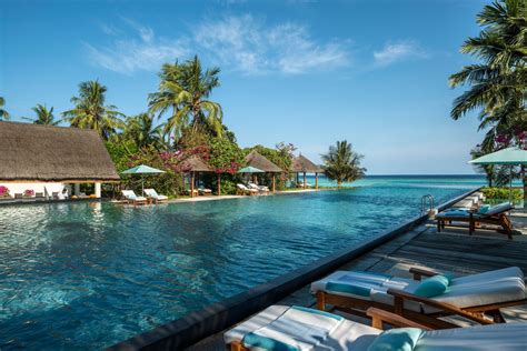 Four Seasons Resort Maldives At Landaa Giraavaru Iab Travel