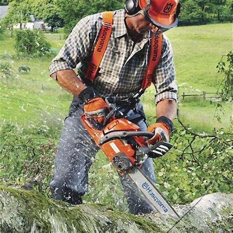 It's outstanding features is what clearly, husqvarna 450 is easy to start. Husqvarna 450 50.2cc Chainsaw with 18" bar