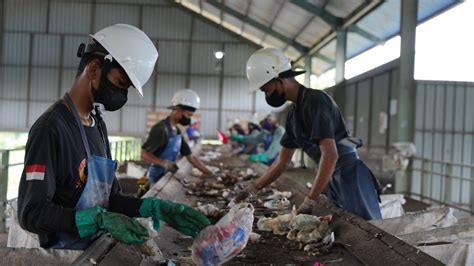 Mengintip Tempat Pengelolaan Sampah Plastik Yang Layak Di Pasuruan