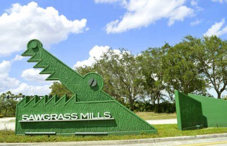 Sawgrass mills mall Stock Photos, Royalty Free Sawgrass mills mall ...