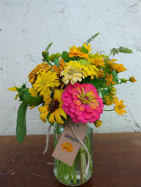 Flower Arrangement Gallery — The Little Fleur Farm