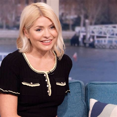 This Morning Viewers Slam Awkward Holly Willoughby And Phillip Schofield Interview In Dreadful