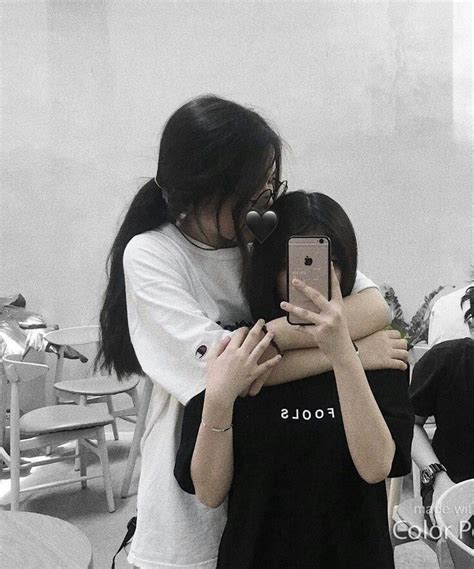 pin by santiagojen on ulzzang korean best friends cute lesbian couples girls in love