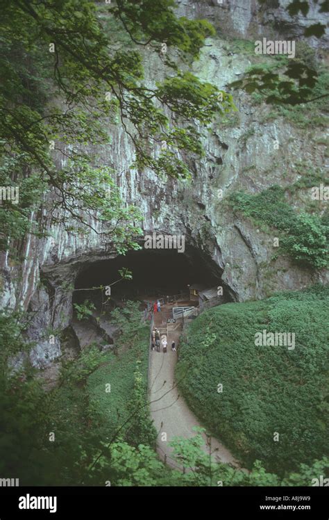 Peak Cavern Castleton Stock Photo Alamy