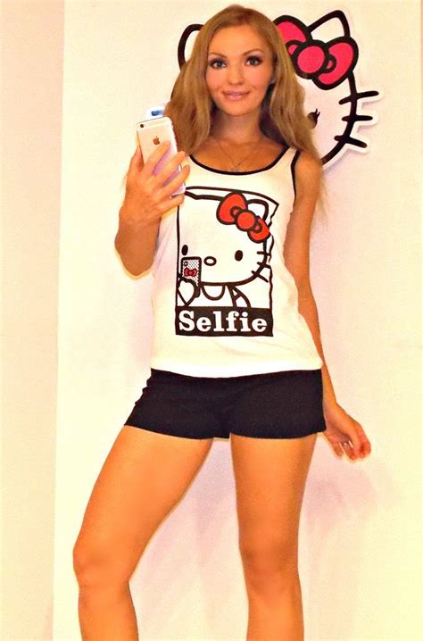Pin On Hello Kitty Selfie Pj Set