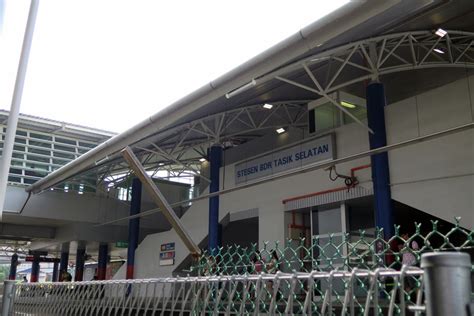 The station serves as both a stop and an interchange for the ktm komuter's seremban line, ktm ets, the lrt sri petaling line. Bandar Tasik Selatan ERL Station, strategic connection ...